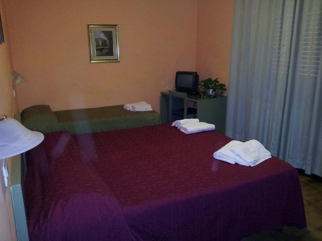 Hotel Zenith Montecatini Terme Room photo